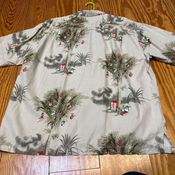 TOMMY BAHAMA Christmas Hawaiian Shirt Hula Girls Palms Guitars Decor Men's XL - Picture 15 of 16